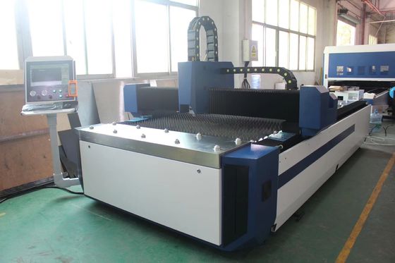 Maszyna do cięcia laserowego włókna 3000w Przetwarzanie arkuszy metalowych 4550*2300*2000mm